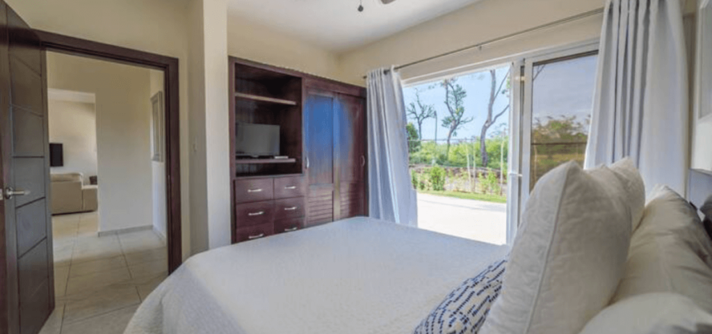 12 - Guest Bedroom-View 1_ccexpress