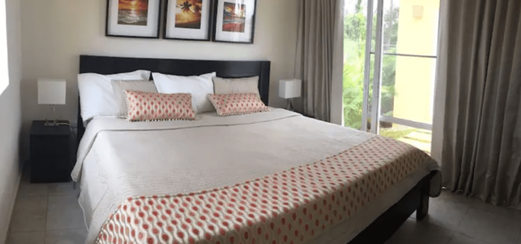 9 - Master Bedroom - King Size Bed_ccexpress